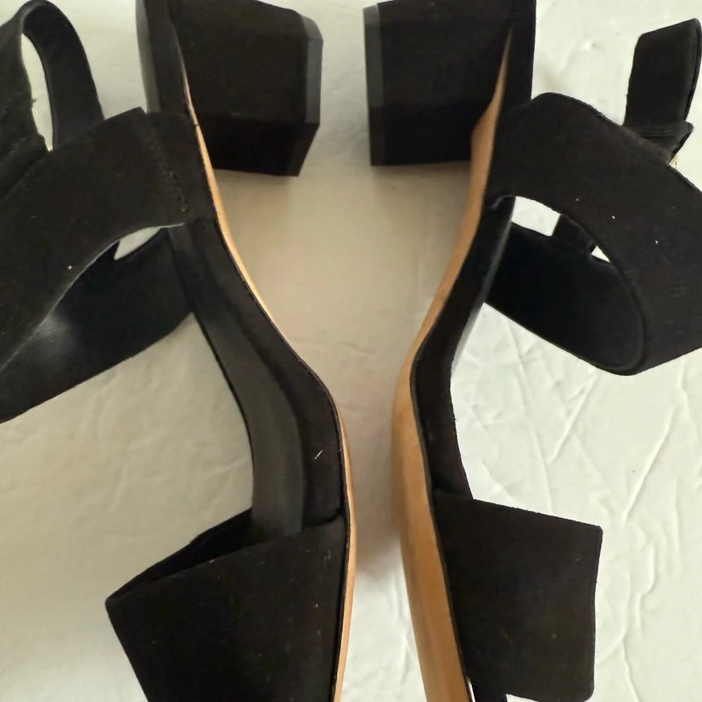 NWOT Diane Von Furstenberg Black Low Heel Block Sandals Size EU 40 US 10M